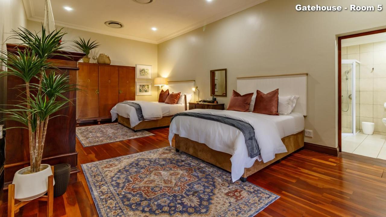 Bed and Breakfast Christies At 32 On Russell Mbombela Exterior foto
