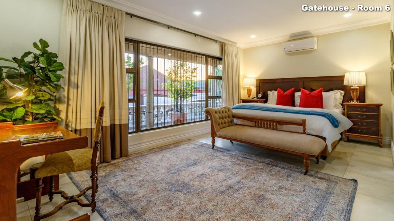 Bed and Breakfast Christies At 32 On Russell Mbombela Exterior foto